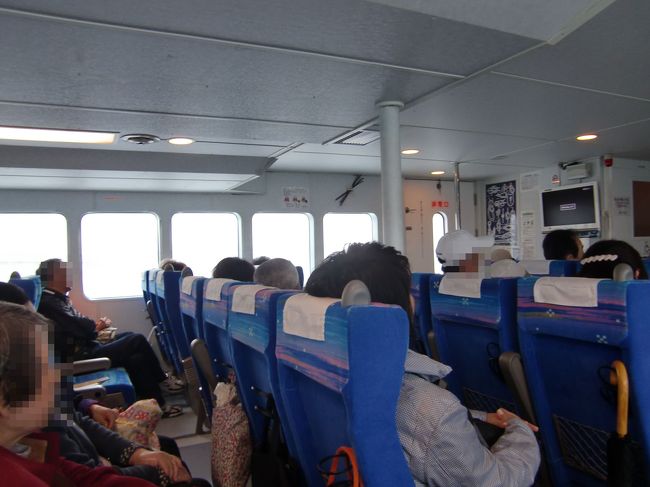 自席からの眺め<br /><br />団体客は石垣港に停泊していた大型客船にっぽん丸のクルーズツアーの乗客でした。