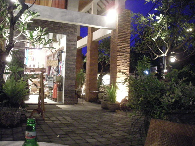 LUMIT。かわいい雑貨屋さん。<br />値段は高め。