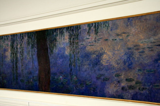 一度この光景を写真に撮ってからジヴェルニーのアトリエで描き起こすという作業を繰り返したそうです。