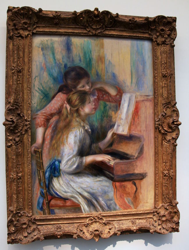 『ピアノを弾く少女たち』