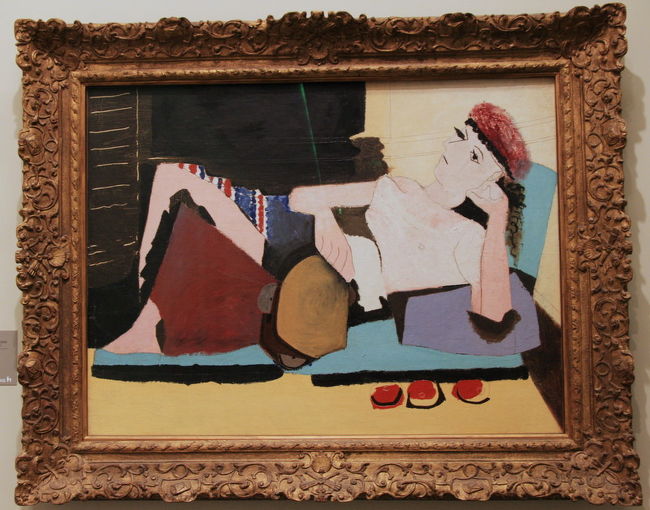 『タンバリンを持つ女』1925<br />パブロ・ピカソ <br />