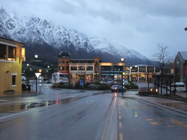 街から近い地元の人が行くショッピングモールで１時間ぐらい自由行動。<br />やはりスーパーへ行く人が多かったです。<br />外国のスーパー巡りは楽しいです。<br />