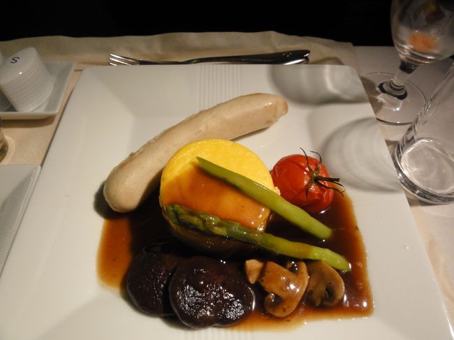 このオムレツがなかなか美味でありました。