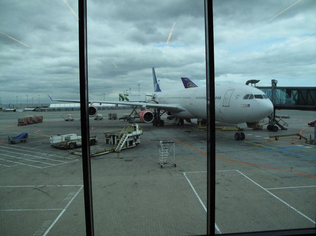 いよいよ帰国の途につきます<br />明日の朝には成田に、昼前にはセントレアに到着です<br /><br />ところどころ雨が降った旅行でしたが、肝心なときには晴天で天候に恵まれたと言って良いのでは<br />また、涼しかったので、夏の旅行にしては疲れ具合が少ないようです<br />自然を満喫した楽しい旅でした