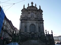 ポルトガル一高い（76m）塔のある、バロック様式の教会クレリゴス教会。
