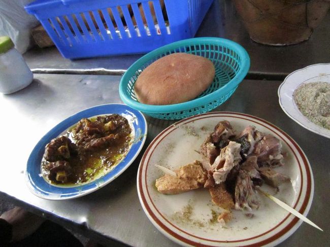 頼んでみたら脳みそ入ってないみたい。ちょっと拍子抜け。