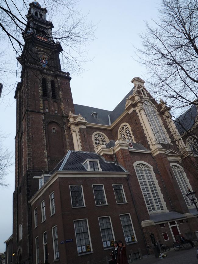 鐘の音が響いていました<br /><br />アンネの家の近くです