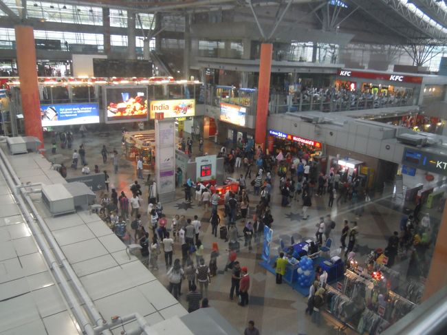 KualaLumlur　SentralStation<br />ｾﾝtﾗﾙ　のSが面白い。マレーシャSがCを駆逐している。