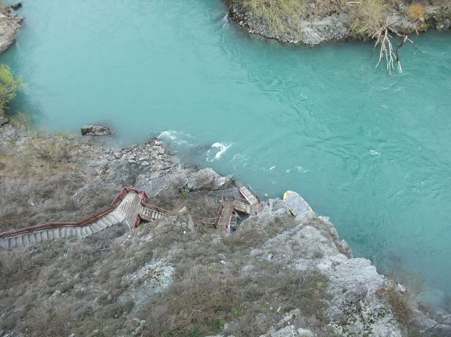 ジャンプ後はここを上ってくるそうです