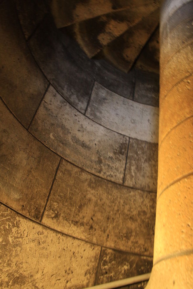 ノートルダムは昇るために2時間近く並びましたが、こちらは誰もいません<br />