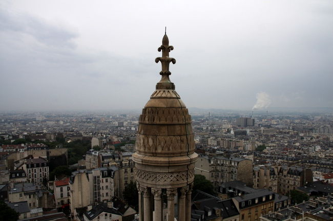 そこにそびえたつサクレクールのドームの上は眺望抜群