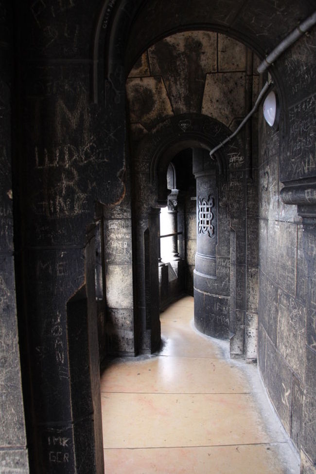 それにしても誰も昇ってこないですね。