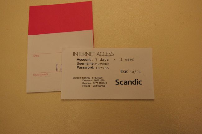 チェックインの時にもらったこのカードでネットの接続は７日間使えるようでした。