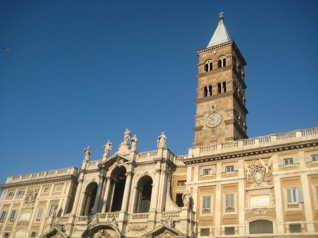 何か忘れたけどテルミニのすごい近くにある協会？