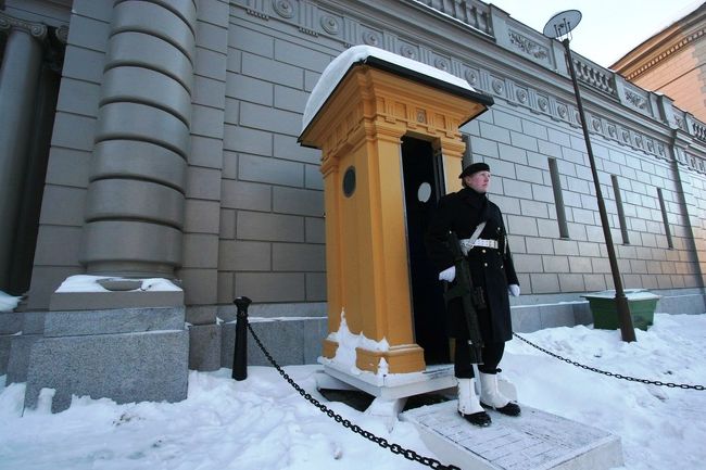 衛兵も女性にかわっていた。