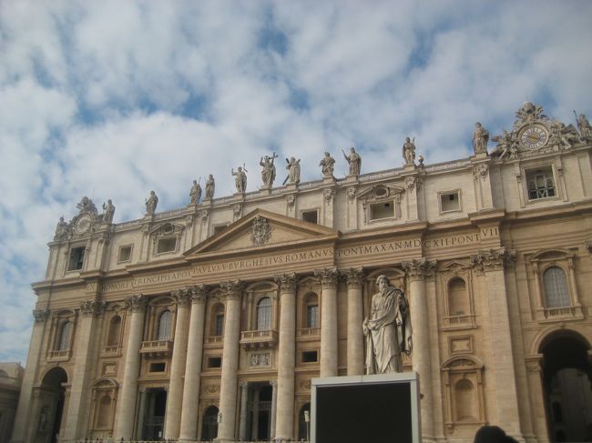 ちょっと並んだけどただで入れます<br />