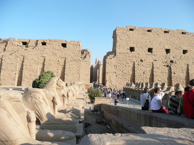 次はカルナック神殿。<br />もう名前からしてカッコイイ！<br /><br />