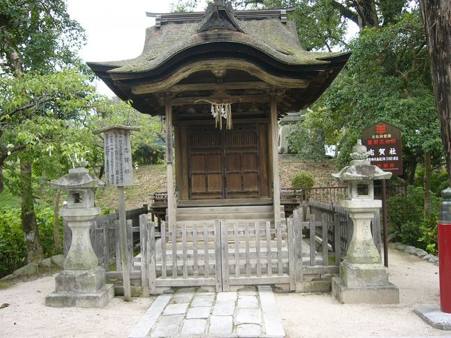 志賀社。ここも重要文化財。<br />海の神綿津見（わたつみ）三神を奉祀。