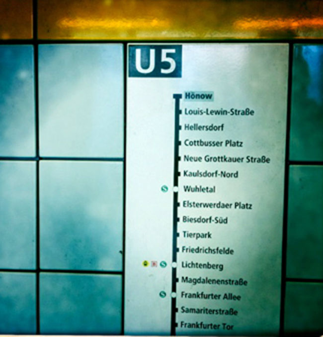 Uバーン8号線は幽霊線だったらしいです<br />http://ja.wikipedia.org/wiki/%E5%B9%BD%E9%9C%8A%E9%A7%85<br />書いておきながらなぜか写真は5号線。