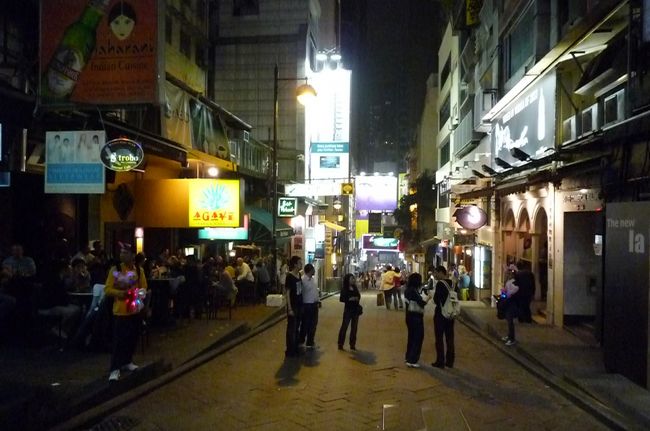 セントラル、２時頃までうろうろしてたけど、人も多くて全く危険な感じはしなかったな（・ω・）。