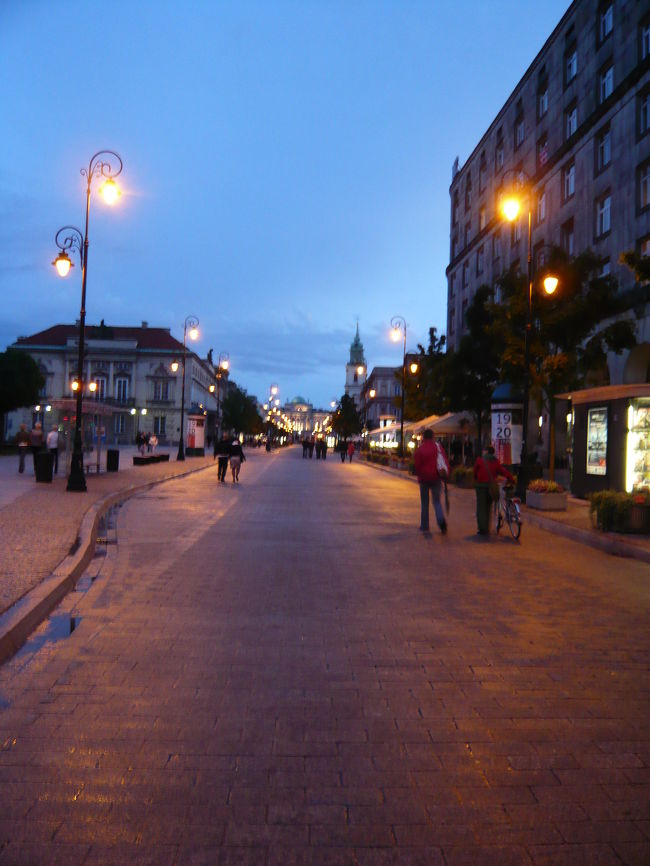 夕暮れとライトアップが素敵