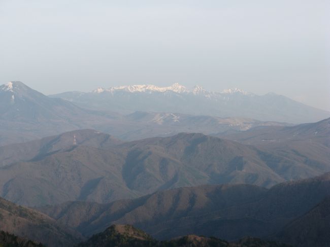 美ヶ原の展望台からは南アルプスが眺められました。<br />風が強くて肌寒かったけど、眺めは良かった！