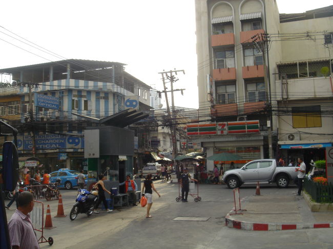 前写真の反対側からみた風景です。