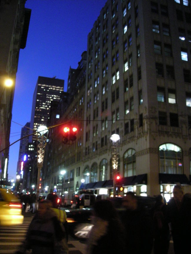 五番街をあるいてます♪