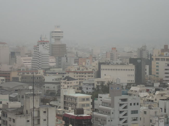ワタクシが泊まった部屋は港とは反対側の市街地側の部屋でした。