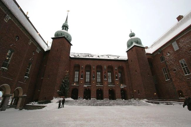 この写真の中庭の向こうがノーベル賞の祝賀会場のブルーホール。