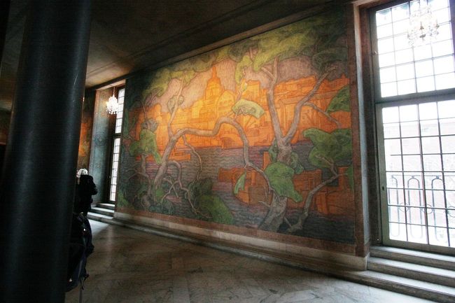 ”リンスのギャラリー”内にあるユーセン王子が描いた海岸風景の壁画。