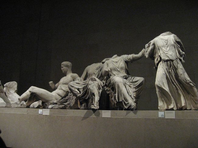 これはパルテノン神殿の彫刻