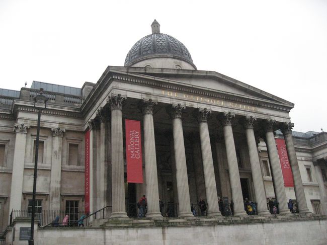 2/19<br /><br />ナショナル・ギャラリーへ<br /><br />ここも大英博物館に引き続き、入場無料。<br /><br />やるね、英国！<br />さすが大英帝国！！！<br /><br />ここでもいくらか寄付しましょー。<br /><br />ここには有名どころだと、ゴッホのひまわり・モネの睡蓮・ボッティチェリの作品がありました。<br /><br />日本語のオーディオガイドだと解説してある絵が割りと少ないです。20作品くらいかな〜。
