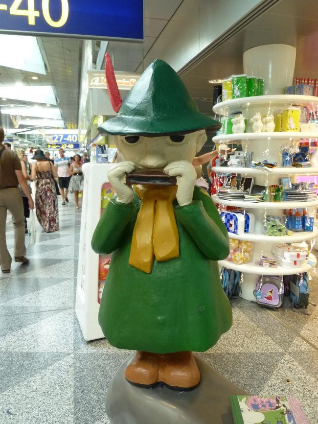 1日目<br />ヘルシンキ経由　空港での１枚