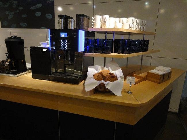 エスプレッソマシーンは私が入室したときは清掃中で直ぐには利用できませんでしたが…