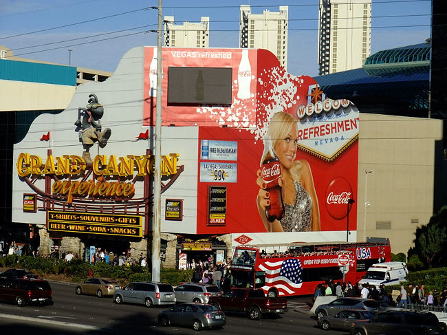 ２８日　１４：２７<br /><br /><br />ストリップ北側からバスで南側に移動