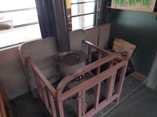 車内のダルマストーブ。<br />念願の？ミニチュア買いました（＾◇＾）