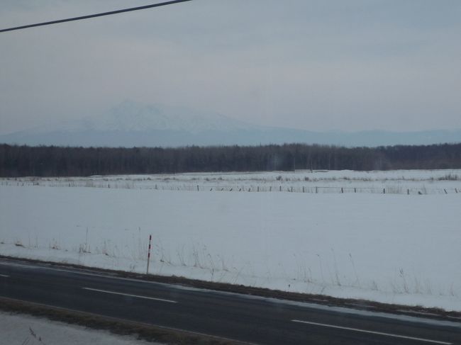 うっすら知床半島や斜里岳が見えてきました！
