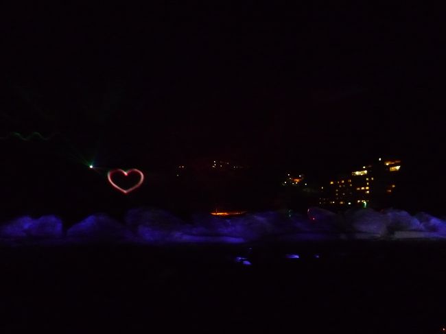 ハートが出現しました。<br /><br />全然寒くないです。<br />ぶらぶらしながらホテルに戻ります。