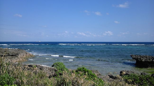 伊計島に着きました。<br /><br />絶景です！感激の風景です！<br /><br />あえて、こちらにあるリゾートは紹介しません。私が作るならこんなリゾートにはしな〜い！と、がっかり・・・ぜひとも、改修をお願いしたい！