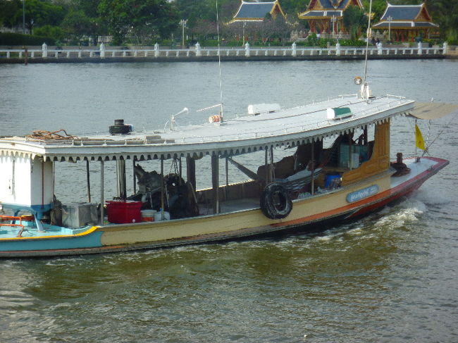 おじさんが中でハンモックに揺られて寝てました（笑