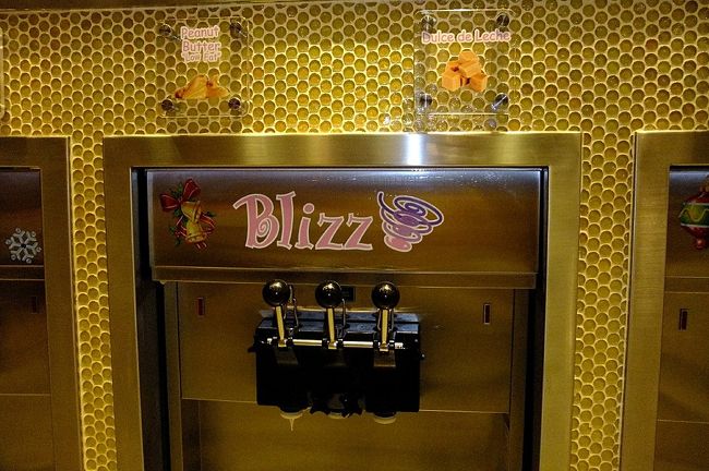 ２８日　１７：１１<br /><br />３つレバーが有り・・例えば<br /><br />左　　→　　チョコ<br />中　　→　　チョコ＆バニラ　mix<br />右　　→　　バニラ　　　　　<br /><br />こんな感じで数多くの味があります