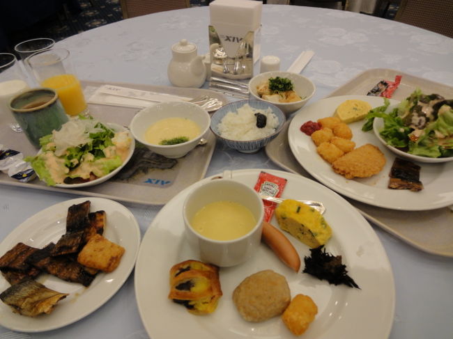 たくさん食べてしまった。<br />ブッフェ会場は窓がありません。<br />景観が楽しめなくて残念。