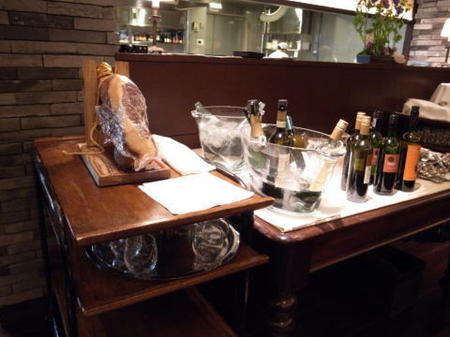 東京のACQUA PAZZAの姉妹店です。