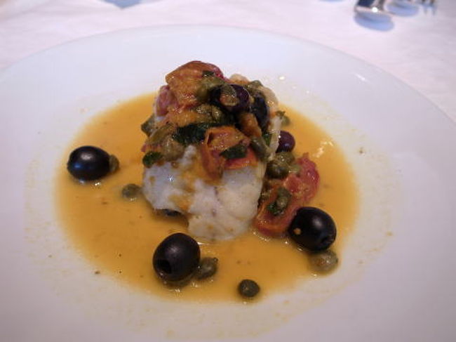 店名にもなっているアクアパッツァ<br />この日は黒鯛だったかな？