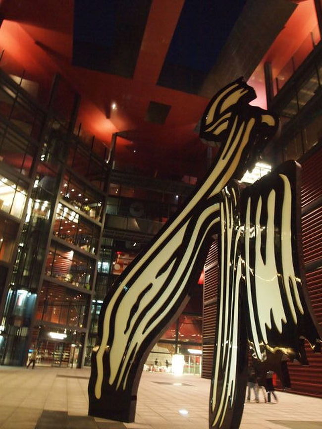 ピカソ・ダリの作品が多く感動しました！！