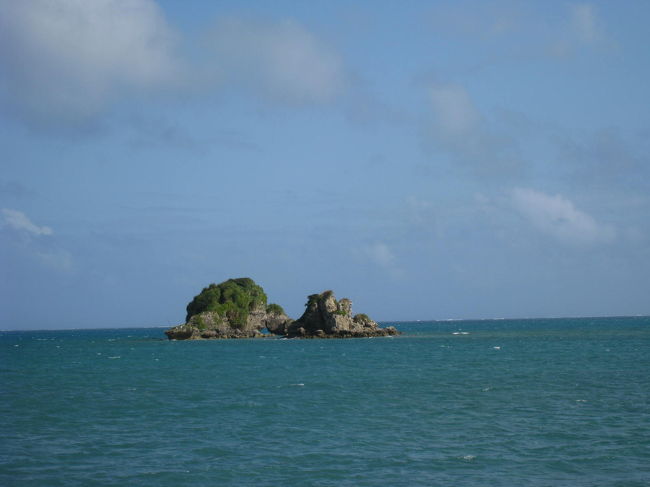 再び海中道路経由で今日の宿泊ホテル、日航アリビラへ<br />向かいます。<br />