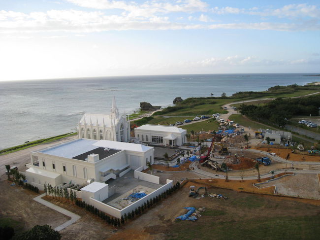 泊まった部屋側からは建造中の教会が丸見えでした。<br />