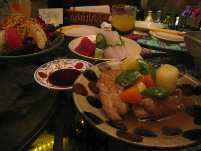 アラカルトで色々注文してみました。<br />季節限定、泡盛のタンカン割をいただきました。<br />美味しかったですよ。