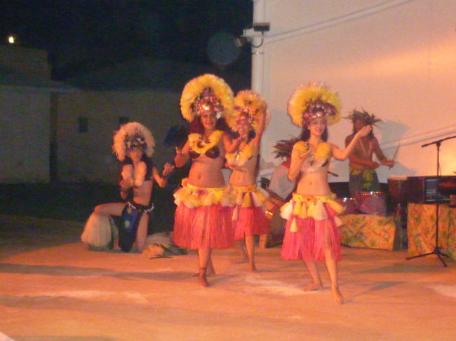 南国雰囲気の中